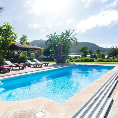 Comfortable House In With Shared Pool * La Laguna (Tenerife)