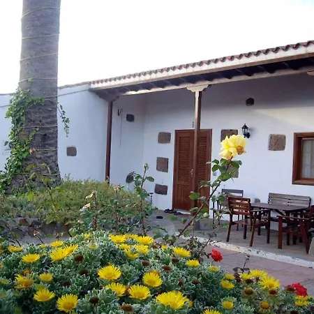 Dom wakacyjny Comfortable House In With Shared Pool