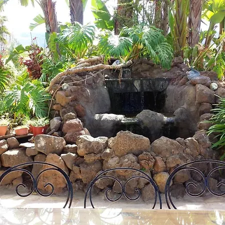 Comfortable House In With Shared Pool Dom wakacyjny *