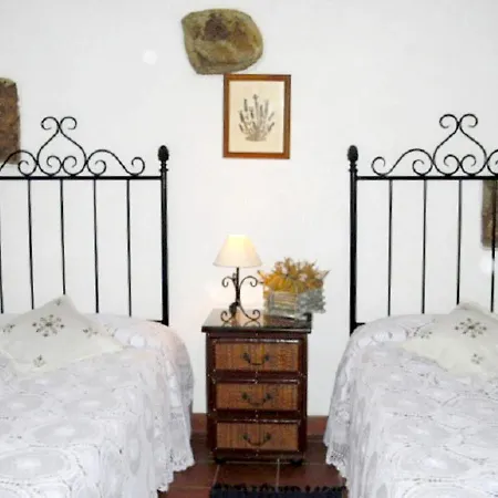 Comfortable House In With Shared Pool Dom wakacyjny *