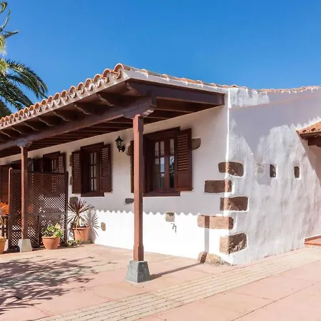 Cozy House With Pool In San Cristobal De La Laguna, 70 M² *